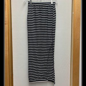 Black and White Stripped Midi Skirt